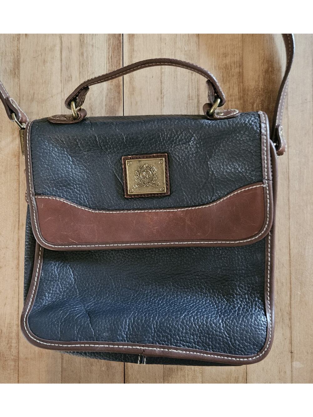 Vintage Medallion Collection Handbag Purse Pebbled Navy Leather Shoulder Bag